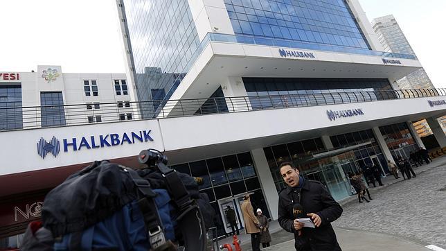 Una operación anticorrupción hace tambalearse al gobierno turco