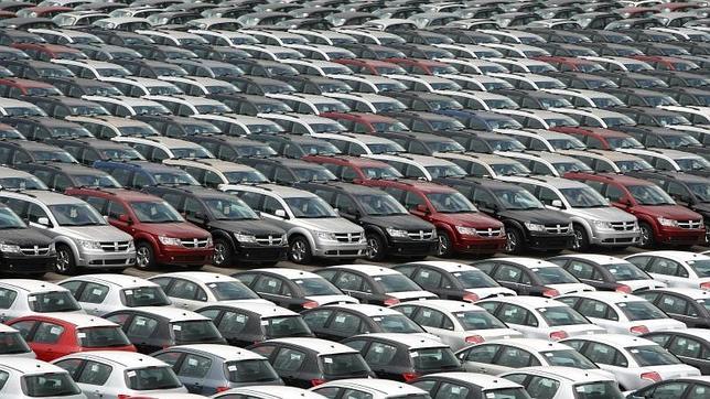 Las ventas de coches se dispararán un 7,5% en 2014 si se mantiene el plan PIVE