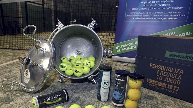 Dos emprendedores alicantinos lanzan la máquina de reciclar pelotas de tenis