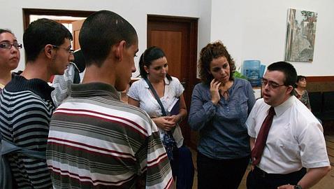 Acusan a una edil de Icod de los Vinos de favoritismo en el reparto de la ayuda social