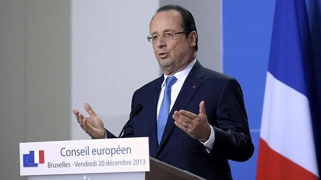 Hollande, obligado a pedir perdón por haber hecho una broma a Argelia