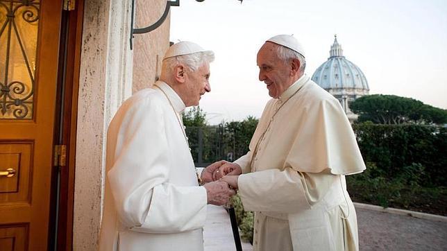 Benedicto XVI almuerza con el Papa Francisco en Casa Santa Marta