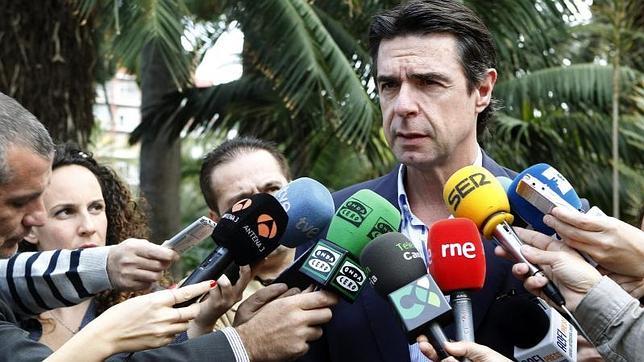 El Gobierno plantea establecer subastas mensuales para determinar el precio de la luz