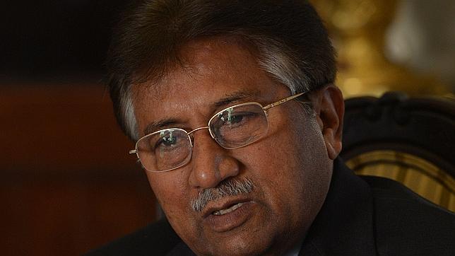 Musharraf, hospitalizado al sufrir dolores en el pecho de camino al tribunal