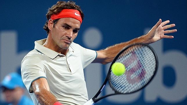 Federer arrasa en Brisbane