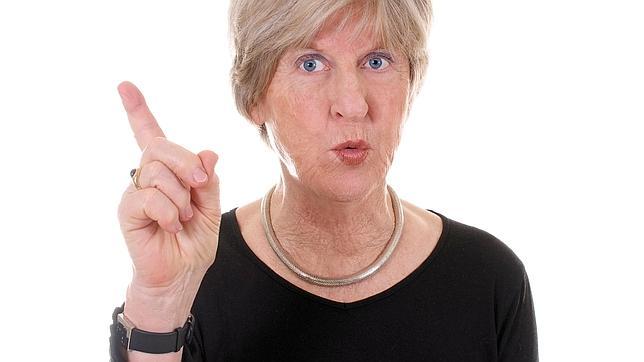 Cómo vencer las críticas de tu suegra cuando educas a tus hijos