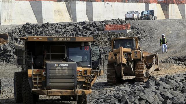 El consorcio de la ampliación del Canal de Panamá achaca los sobrecostes a problemas geológicos no detectados