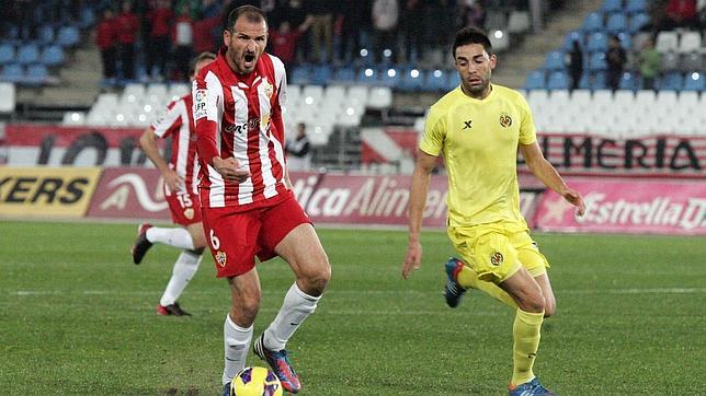 Soriano, del Almería, aún está esperando para renovar