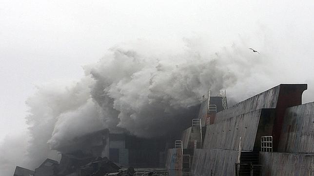 La costa gallega permanecerá este miércoles en alerta amarilla