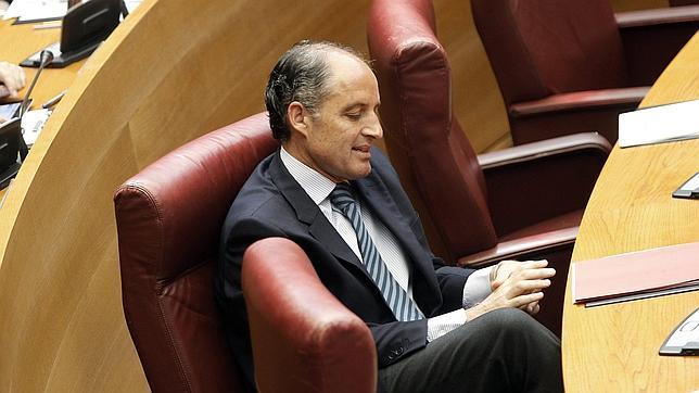 Castro cita de nuevo a Camps para declarar como testigo en el «caso Nóos»