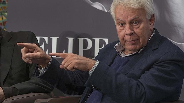 Felipe González dejará el consejo de Gas Natural: «Es muy aburrido»