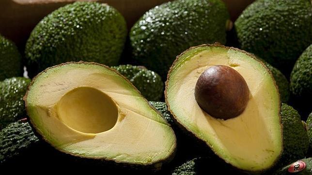 Medio aguacate en la comida para evitar picar entre horas