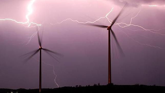 Los días de más viento desciende el precio de la energía