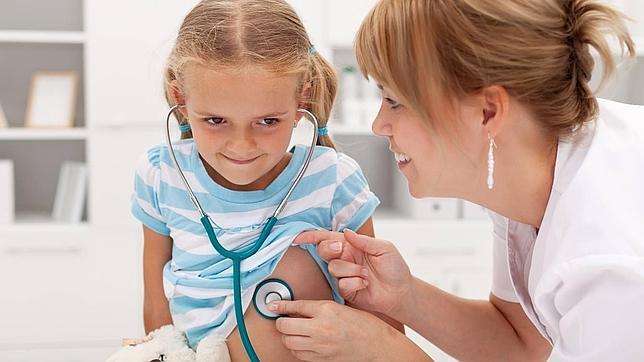 Qué hacer para que tu hijo pierda el miedo a ir al médico o que nunca llegue a tenerlo