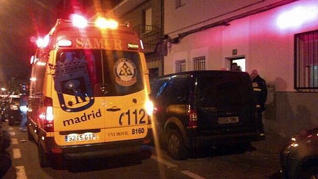 Hallan a una mujer acuchillada en su bañera en Madrid