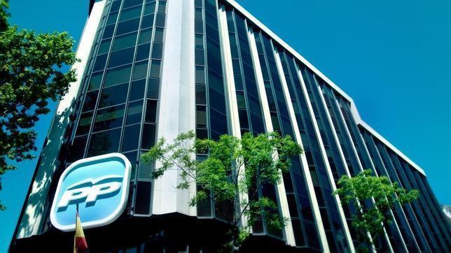 El «honor del PP» tendrá que esperar a que Ruz concluya el caso de los «papeles»