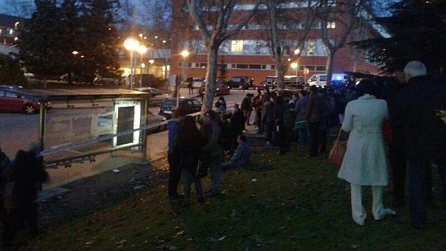 Desalojan por una falsa amenaza de bomba la facultad de Historia de la Complutense