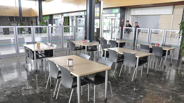 El aeropuerto de Huesca bate su récord: su media ya no llega ni a un pasajero al día