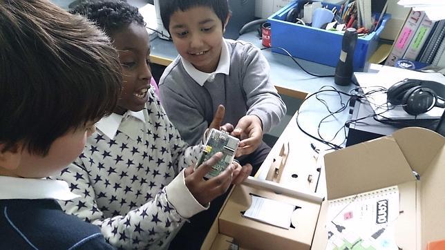 Un joven emprendedor convierte la informática en un juego de niños
