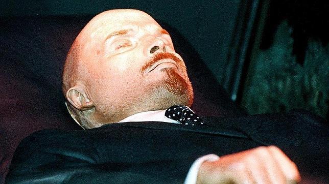 Lenin, más longevo muerto que vivo
