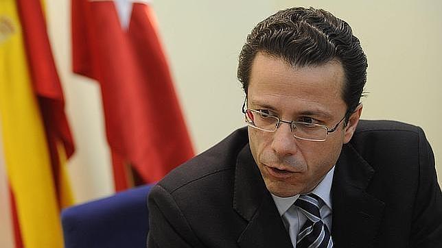 El ayuntamiento de Alcalá de Henares declara a Lasquetty persona «non grata»