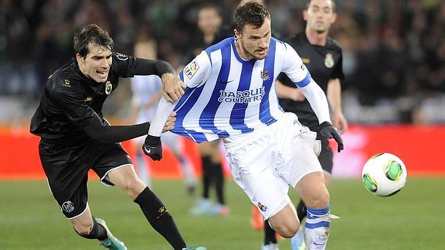 Koné mantiene vivo al Racing