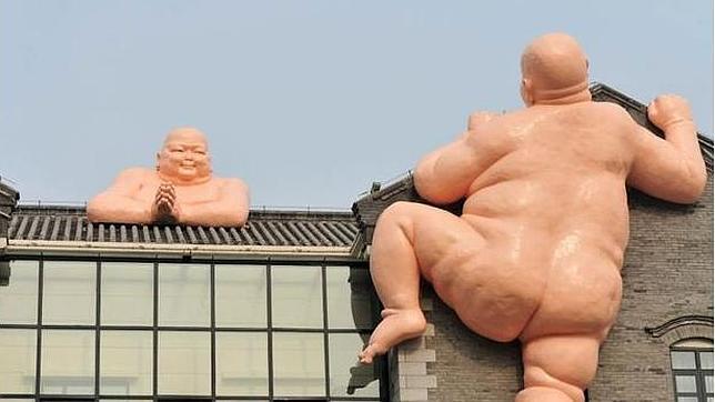 Las estatuas de dos Budas desnudos causan estupor en China
