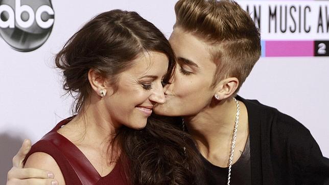 La madre de Justin Bieber pide que «todo el mundo rece por él»