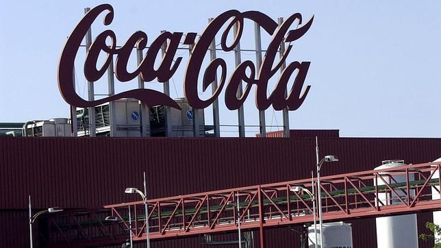 Arrojan cócteles molotov contra la planta de Coca-Cola en Fuenlabrada