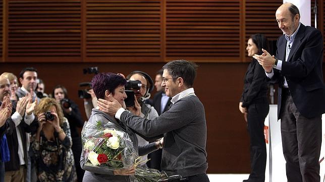 Rubalcaba asegura que va a «parar» las reformas de Rajoy