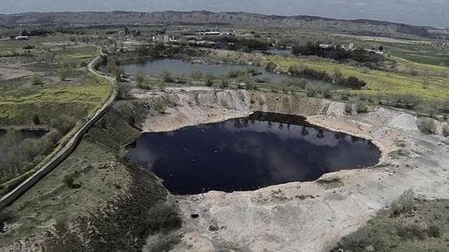 El vertido tóxico de la «laguna negra» equivale a 20 piscinas olímpicas