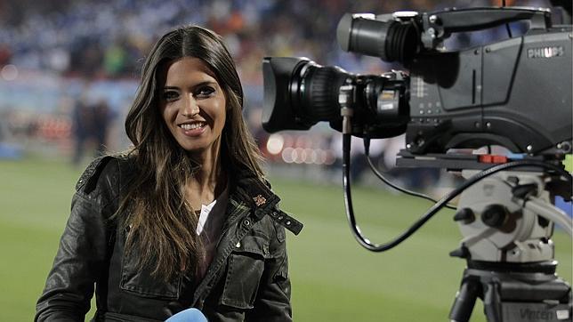 Sara Carbonero cumple 30 años con Iker Casillas y Martín en sus brazos