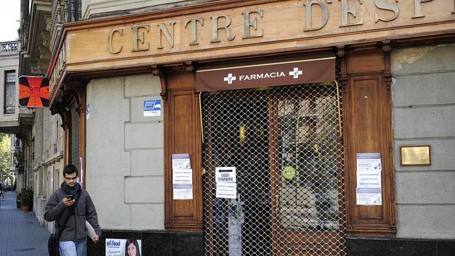 La Generalitat vuelve a dejar sin pagar las recetas a las farmacias catalanas