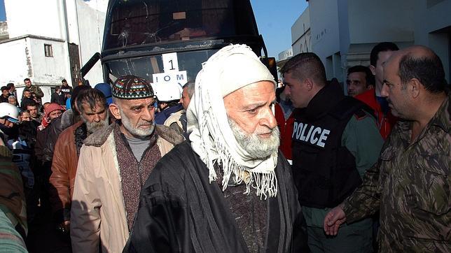 Evacuados 611 civiles de la ciudad siria de Homs