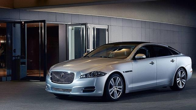Jaguar XJ AWD: lujo y potencia en cualquier circunstancia