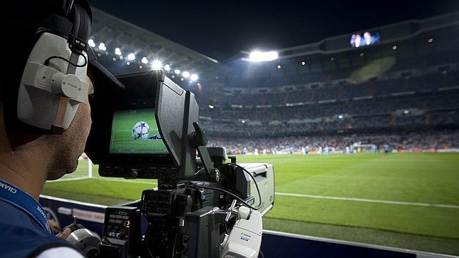 El fútbol profesional reduce en 156 millones de euros su deuda con Hacienda