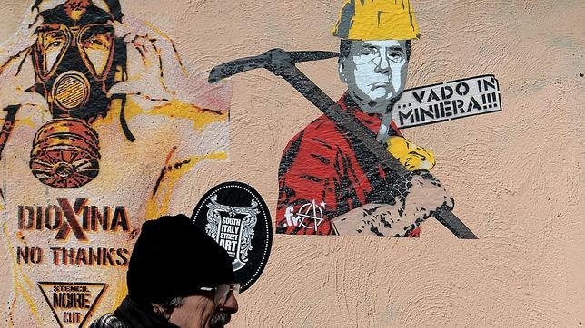 Berlusconi celebra el día del amor en pleno vendaval político italiano