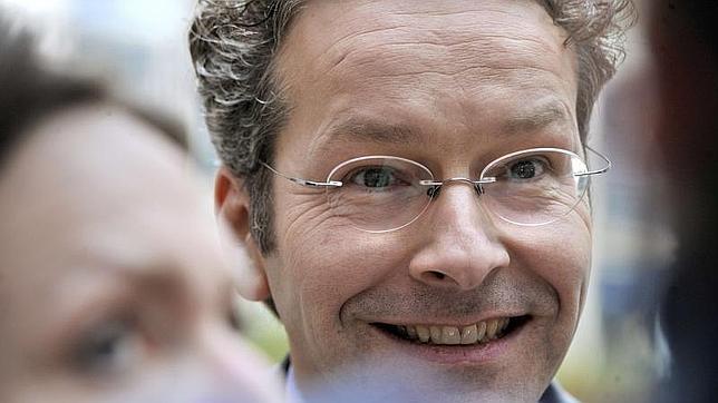 El Eurogrupo aplaza a después del verano la decisión sobre el tercer rescate a Grecia