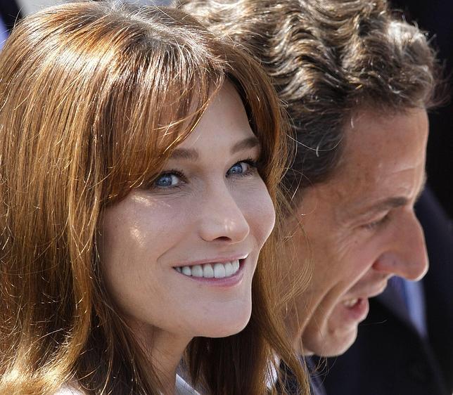 Nicolas Sarkozy roba el estrellato a Carla Bruni