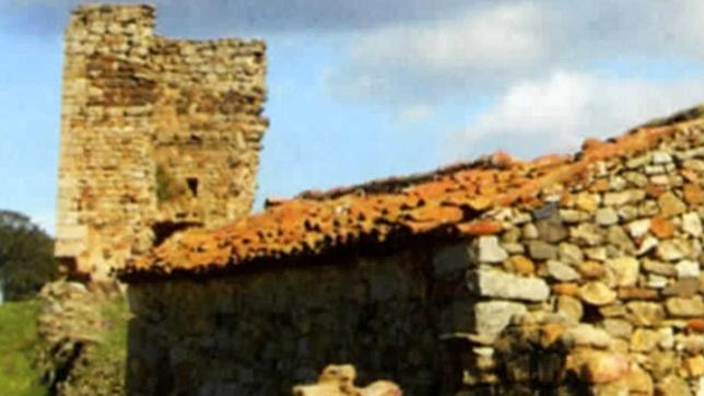 Torre del castillo de Malamoneda, en Hontanar