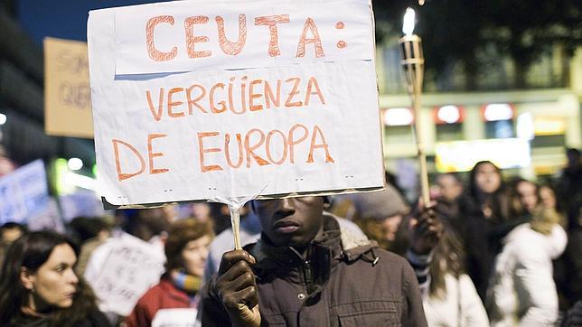 Guardias civiles sopesan demandar a quienes «mancillan» a los agentes de Ceuta