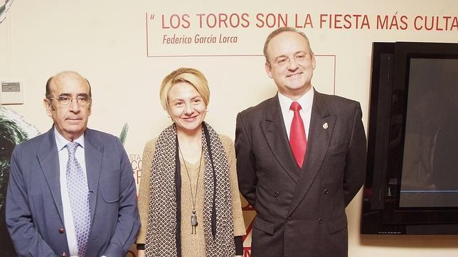 Adolfo Martín: «La supervivencia de la Fiesta depende en gran parte del toro encastado y bravo»