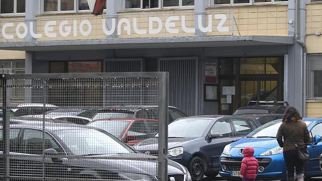 El profesor del Valdeluz: «Yo ya estoy crucificado, que dejen en paz a mi familia»