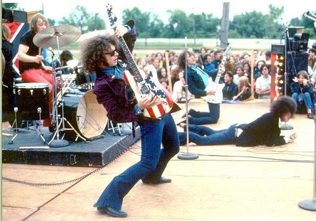 Wayne Kramer, durante una actuación de MC5