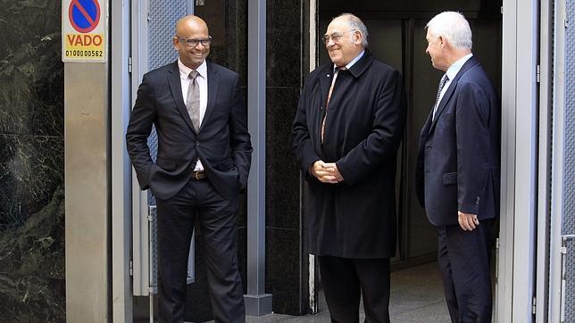 Los etarras volvieron a llevarse las armas tras enseñarlas a los verificadores