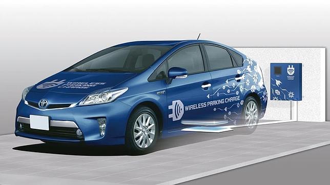 Toyota ya prueba la carga eléctrica inalámbrica