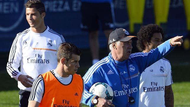 El Real Madrid, líder de la Liga veinte meses después