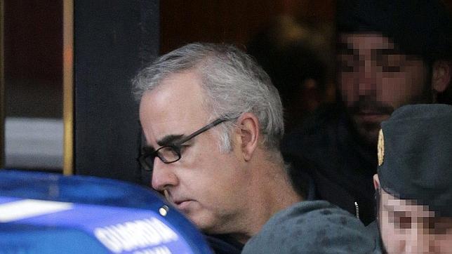 Lo que los investigadores localizaron en el último registro del piso de Basterra