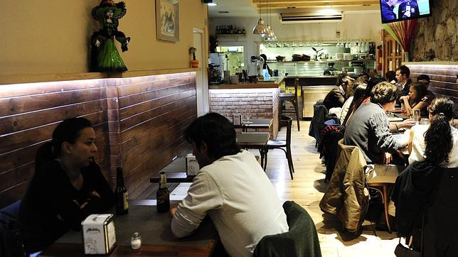 Cena en una cantina mexicana