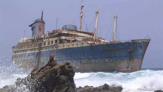 El barco fantasma de Fuerteventura y otros lugares abandonados de España